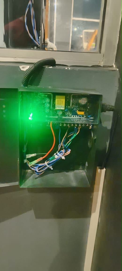 Neat, secured power supply wiring